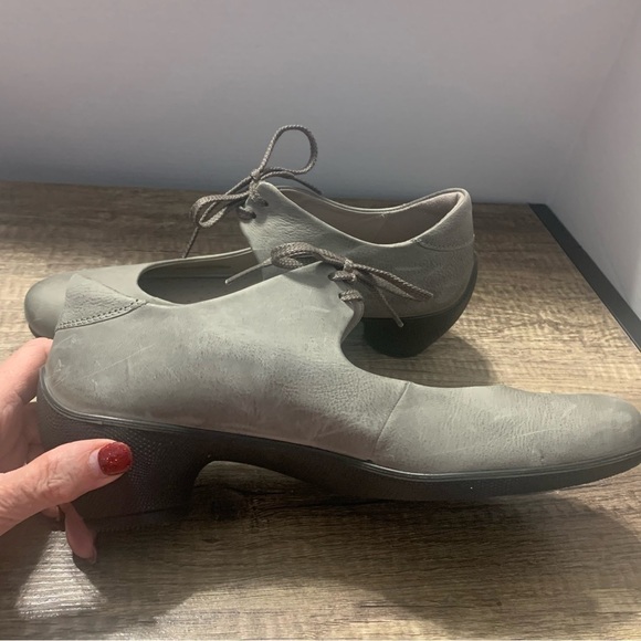 Ecco Sculptured Gray Lace Up Heeled Leather Pump Shoes - Picture 7 of 11